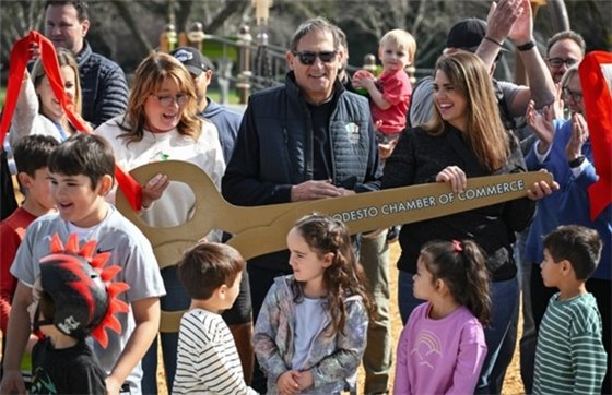 Photo of Council Member Bavaro at Lakewood Park
